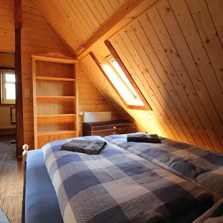 Ferienhaushaelfte Goesselberg Anno Dazumal Feriehus Klingenthal