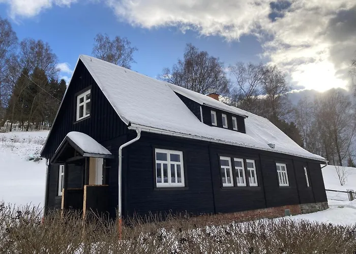 Ferienhaushaelfte Goesselberg Anno Dazumal بيت للعطل كلينغنتال