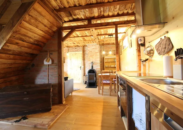 Ferienhaushaelfte Goesselberg Anno Dazumal بيت للعطل كلينغنتال